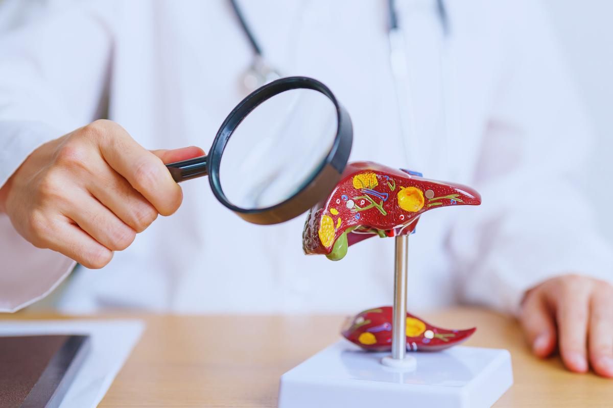 Fegato, attenzione a questi due frutti: cosa rischi